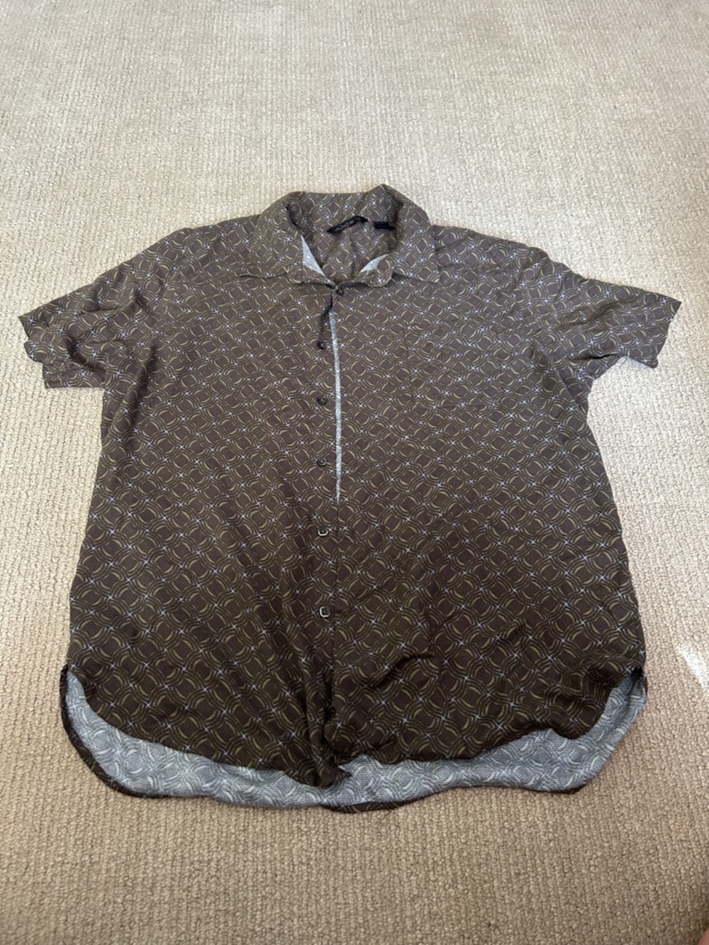Axist Brown Short-Sleeve Geometric Button-Down Shirt